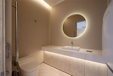 トイレ・オムツ交換台